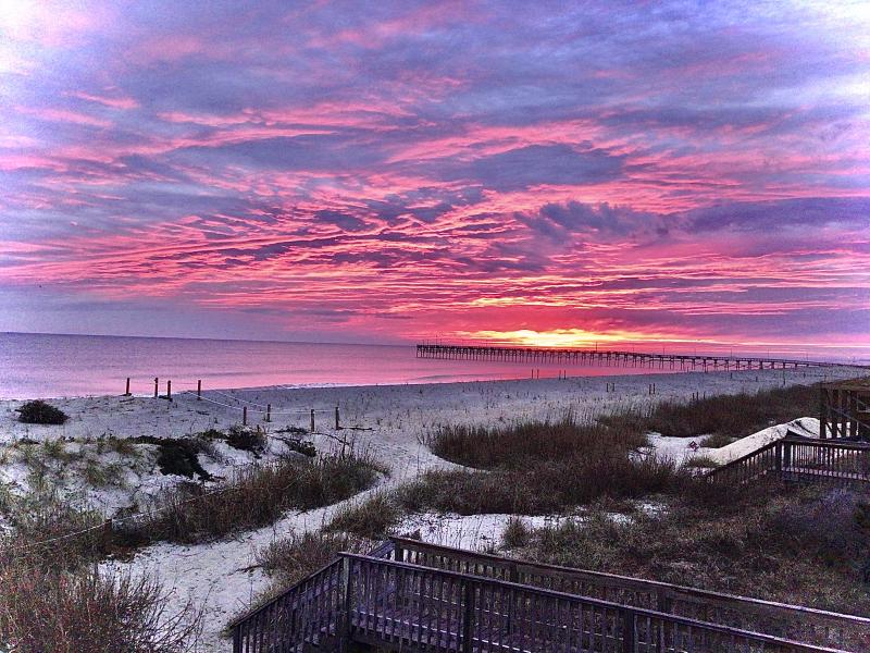 oak-island-beautiful-sky